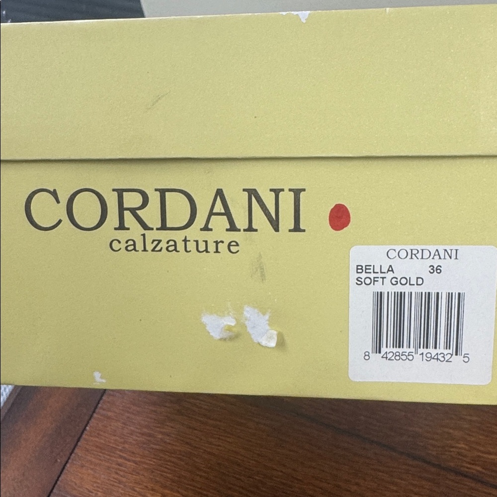 Cordani Bella Leather Wedge in Soft Gold, size 36 - Picture 9 of 9
